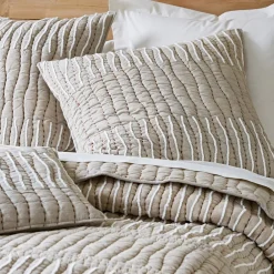 Becquet Boutis bicolore piquage fantaisie< Plaid|Plaid