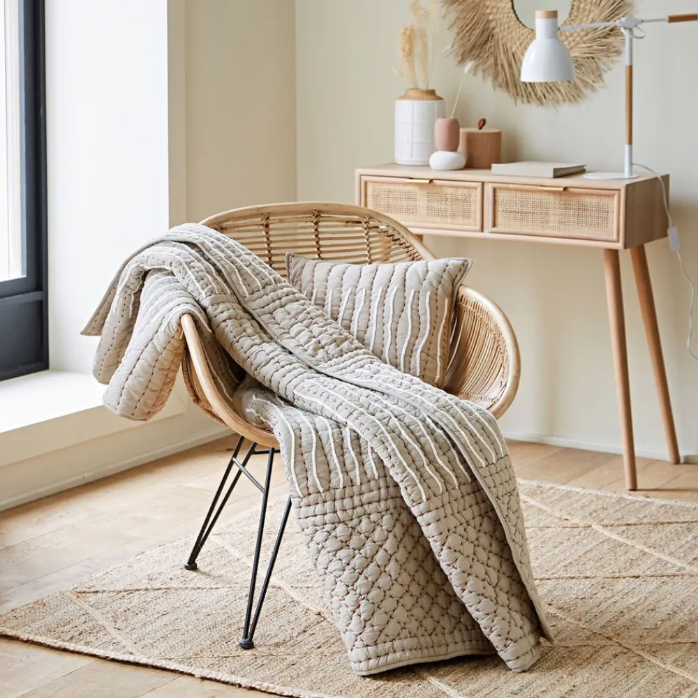 Becquet Boutis bicolore piquage fantaisie< Plaid|Plaid