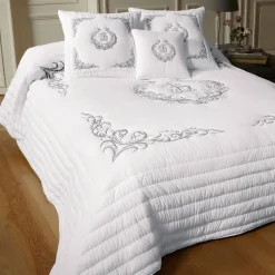 Becquet Boutis impression monogramme - CRÉATION< Boutis, Jeté De Lit, Couvre Lit