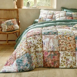 Becquet Boutis patchwork à motifs fleuris - CRÉATION< Boutis, Jeté De Lit, Couvre Lit