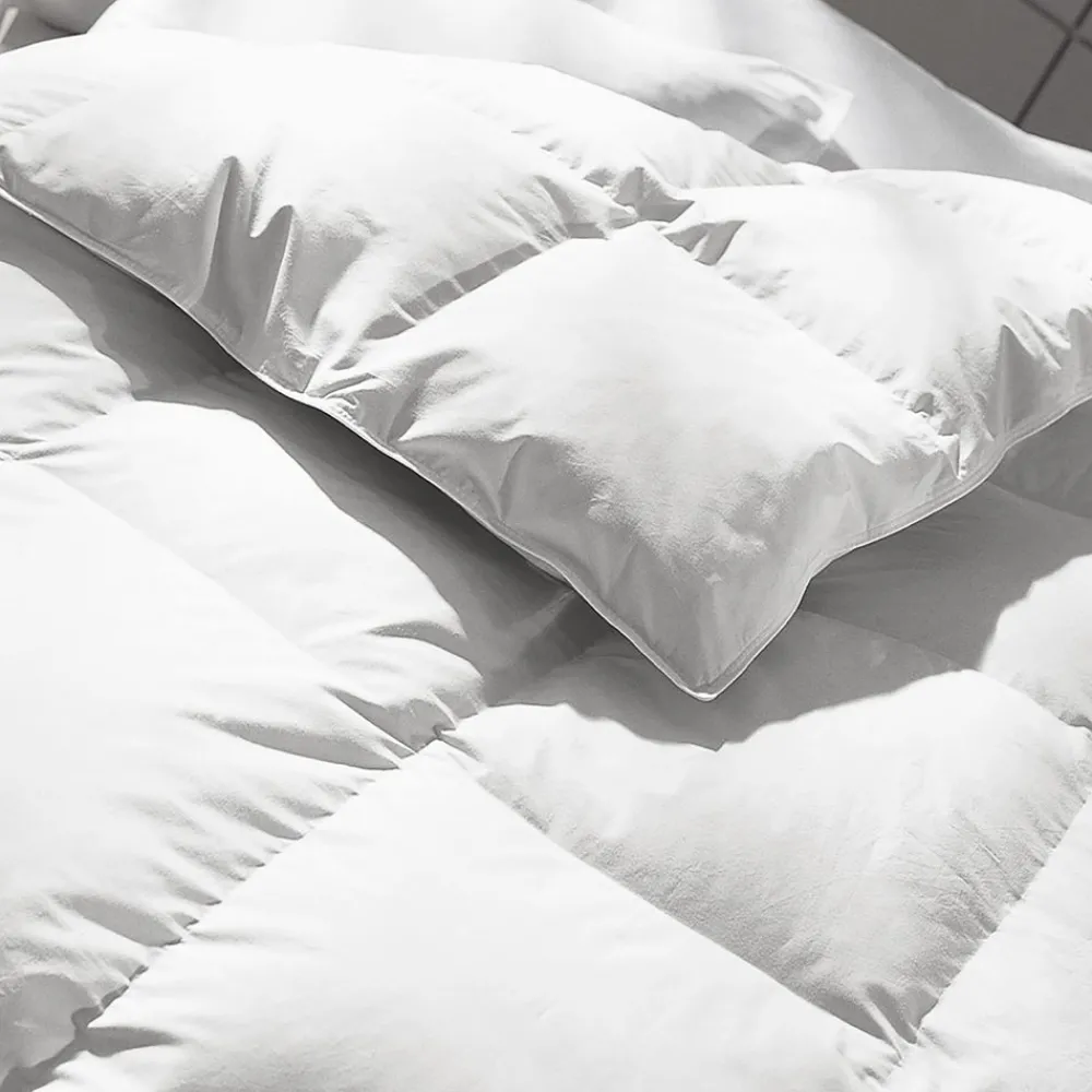 Becquet Couette 90% DUVET D'OIE NEUF ANTIACARIENS Pyrénex - Chaude< Les Matières|Couette, Édredon, Plumon