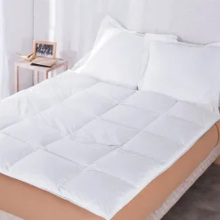 Becquet Couette et Édredon 90% DUVET D'OIE NEUF ANTIACARIEN Pyrénex - Très chaude< Les Matières|Couette, Édredon, Plumon