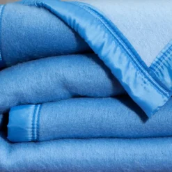 Becquet Couverture COURTELLE solidité - Très chaude< Couverture|Couverture