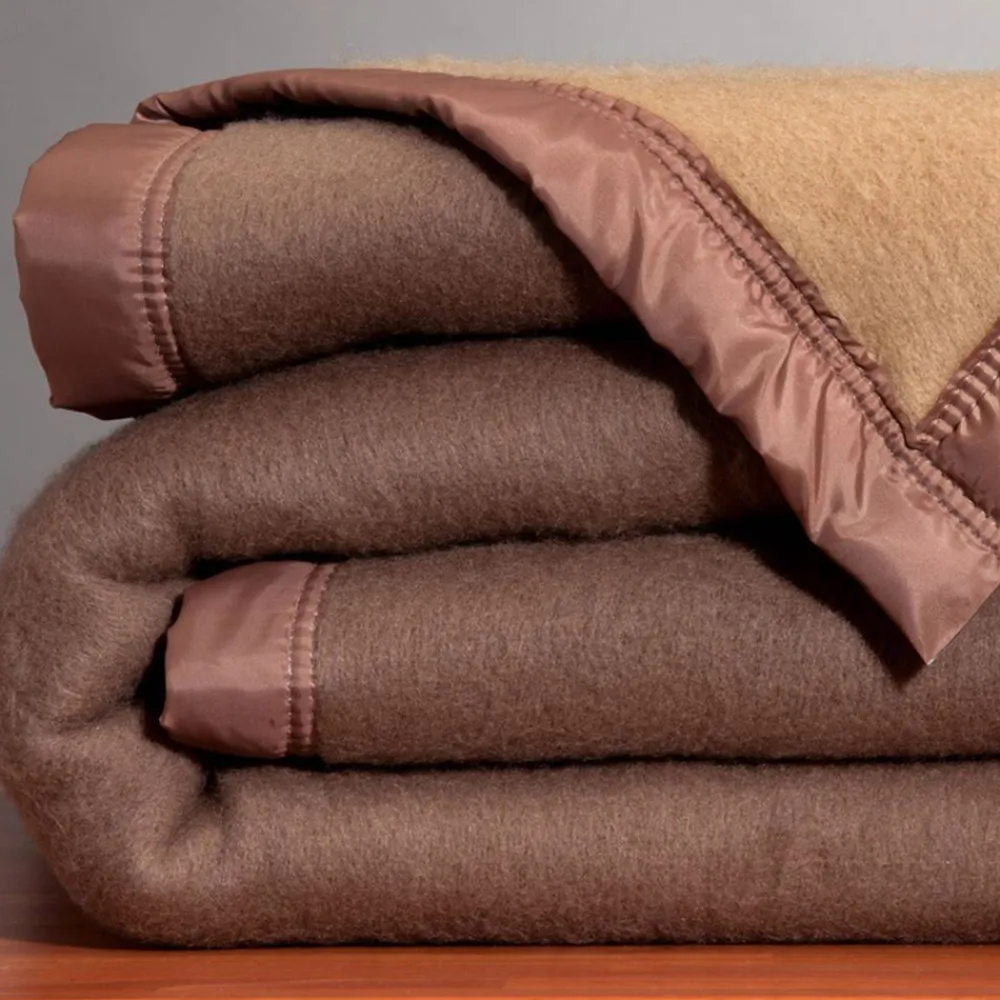 Becquet Couverture COURTELLE solidité - Très chaude< Couverture|Couverture