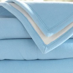 Becquet Couverture POLAIRE BICOLORE microfibre très chaude< Couverture|Couverture