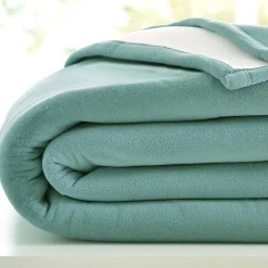 Becquet Couverture POLAIRE BICOLORE microfibre très chaude< Couverture|Couverture
