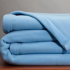 Becquet Couverture POLAIRE UNIE microfibre - tempérée< Couverture|Couverture