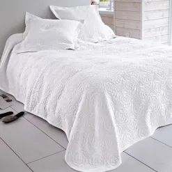 Becquet Jeté de lit à fleurs en relief< Les Matières|Boutis, Jeté De Lit, Couvre Lit
