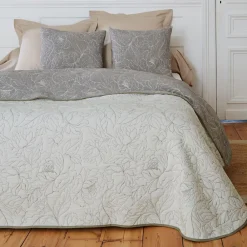 Becquet Jeté de lit jacquard à fleurs< Les Matières|Boutis, Jeté De Lit, Couvre Lit