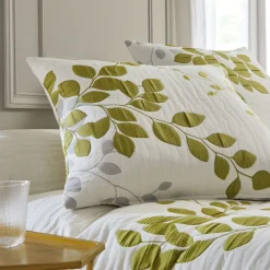 Becquet Jeté de lit tissé jacquard motif végétal< Les Matières|Boutis, Jeté De Lit, Couvre Lit