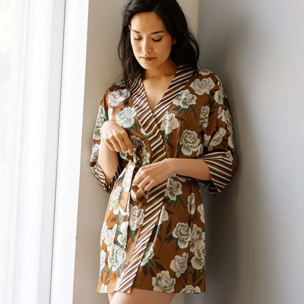 Becquet Kimono femme satin motif fleurs japonaises<Femme Pyjama Femme|Peignoir D’Intérieur, Veste D’Intérieur