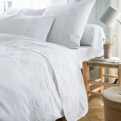 Becquet Linge de lit brodé fleurs - CRÉATION< Les Matières|Housse De Couette