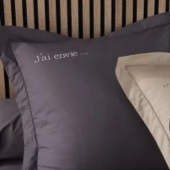 Becquet Linge de lit pur coton percale - Lauréat - Taie d'oreiller personnalisable< Les Matières|Housse De Couette