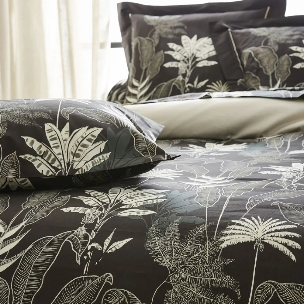 Becquet Linge de lit satin de coton feuillage tropical< Linge De Lit Fantaisie, Linge De Lit Brodé|Linge De Lit Fantaisie