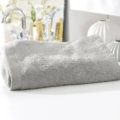 Becquet Linge de toilette coton modal personnalisable - 550 g/m²< Serviette De Bain Personnalisée, Peignoir Personnalisé|Serviette De Bain Unie