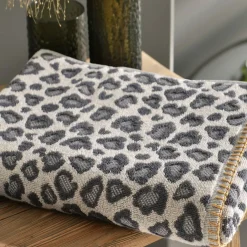 Becquet Linge de toilette motif léopard - 450 g/m²< Serviette De Bain Fantaisie|Les Matières