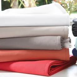 Becquet Nappe unie en polycoton< Nappe Unie|Les Matières