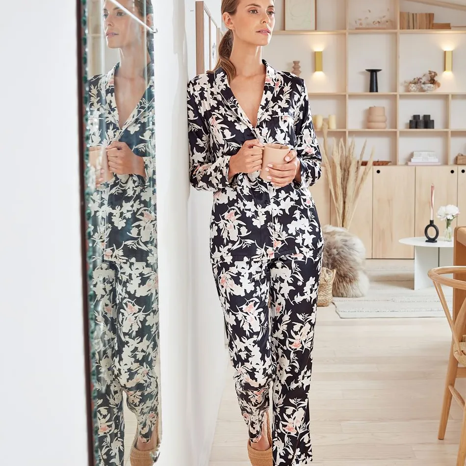 Becquet Pyjama femme à fleurs - CRÉATION< Beauté, Bien-Être|Beauté, Bien-Être