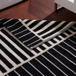 Becquet Tapis rayures noir et blanc< Rideau Et Déco Textile|Tapis
